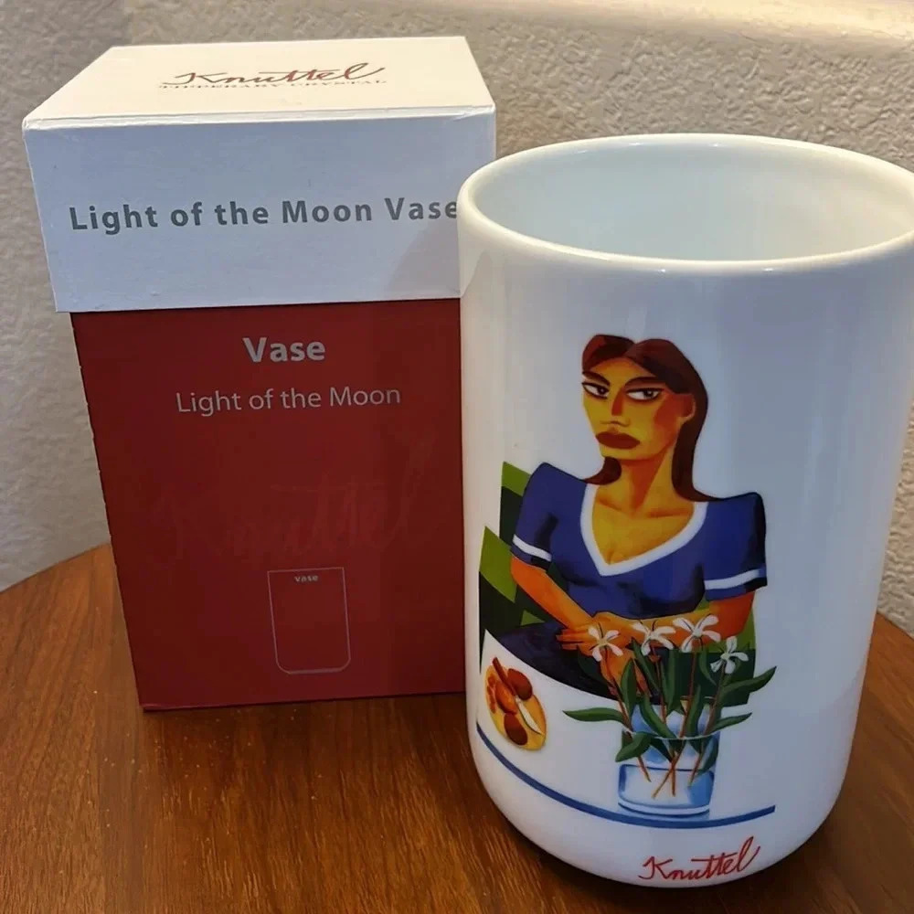 Knuttel Tipperary Light of the Moon Vase